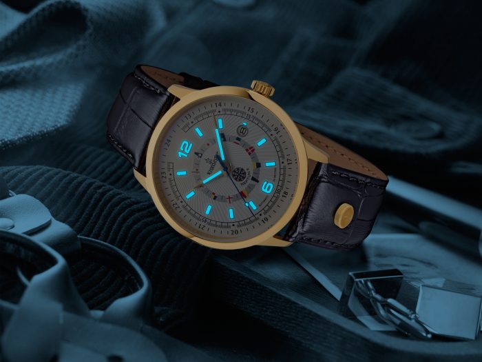 Automatic watch "Neptune" in the dark with bright luminous superluminova hands and indexes